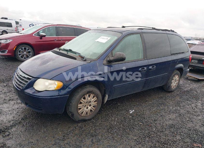 Photo 2 of 2006 Chrysler Town & COUNTRY LX (VIN 2A4GP44R46R800898)