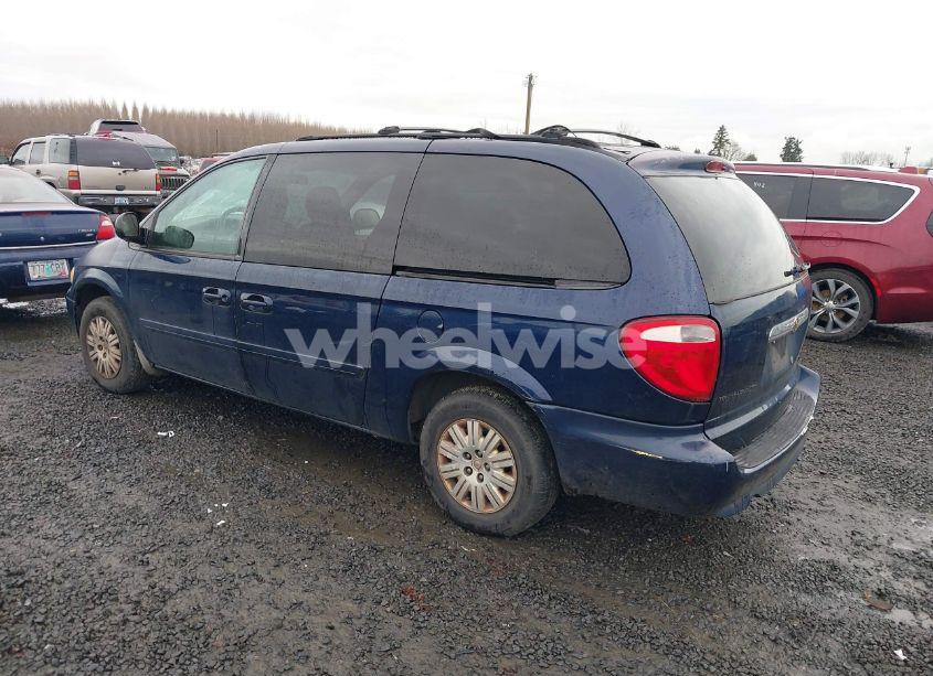 Photo 3 of 2006 Chrysler Town & COUNTRY LX (VIN 2A4GP44R46R800898)