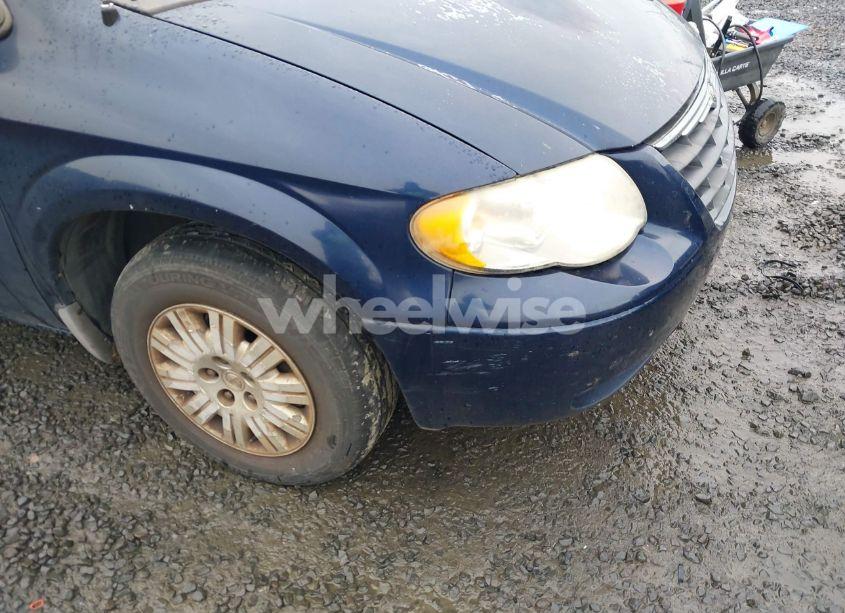 Photo 6 of 2006 Chrysler Town & COUNTRY LX (VIN 2A4GP44R46R800898)