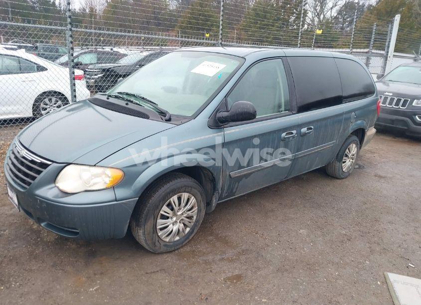 Photo 2 of 2007 Chrysler Town & COUNTRY LX (VIN 2A4GP44R57R304753)