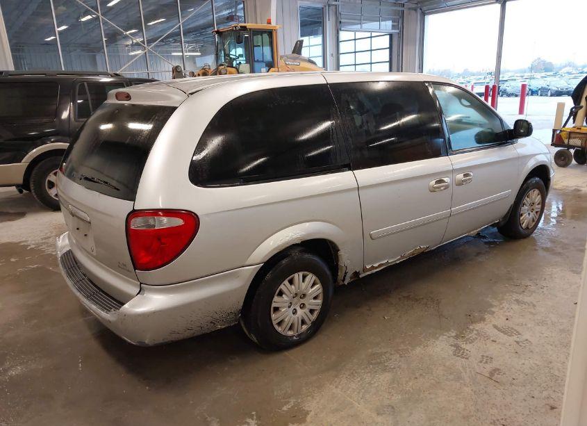 Photo 4 of 2006 Chrysler Town & COUNTRY LX (VIN 2A4GP44R66R634352)
