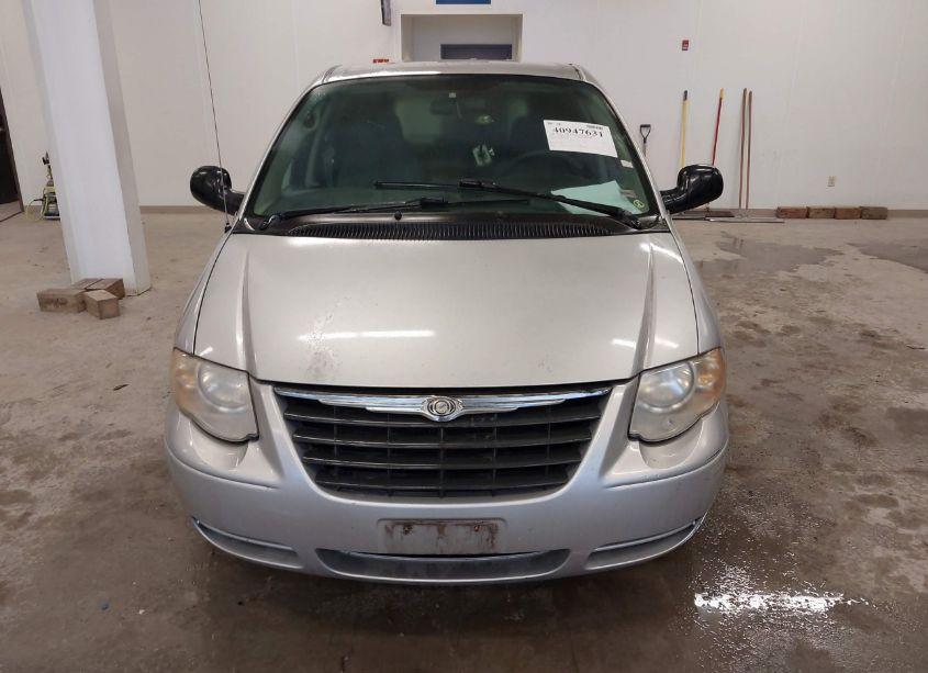 Photo 6 of 2006 Chrysler Town & COUNTRY LX (VIN 2A4GP44R66R634352)