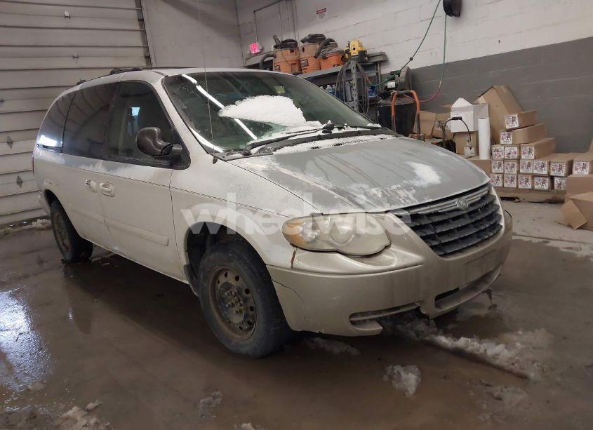 2006 Chrysler Town & COUNTRY LX (VIN 2A4GP44R76R622968) main photo