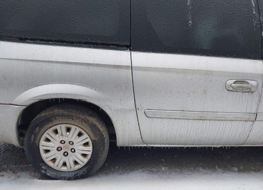 Photo 14 of 2006 Chrysler Town & COUNTRY LX (VIN 2A4GP44R86R833516)