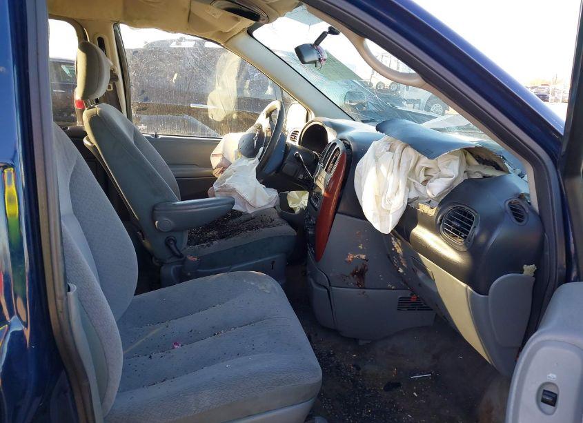 Photo 5 of 2006 Chrysler Town & COUNTRY LX (VIN 2A4GP44RX6R851063)