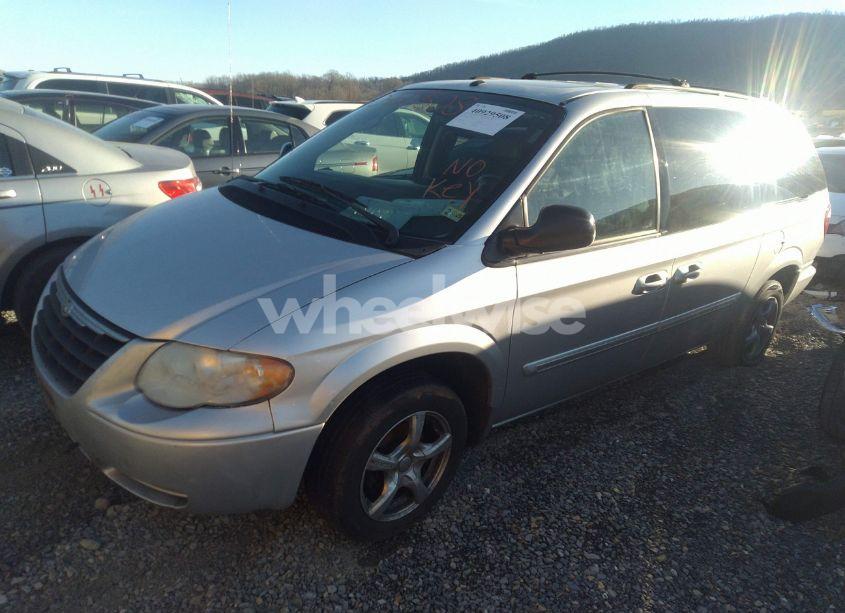 Photo 2 of 2006 Chrysler Town & COUNTRY TOURING (VIN 2A4GP54L06R845287)