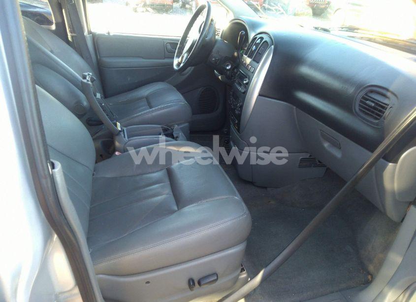 Photo 5 of 2006 Chrysler Town & COUNTRY TOURING (VIN 2A4GP54L06R845287)