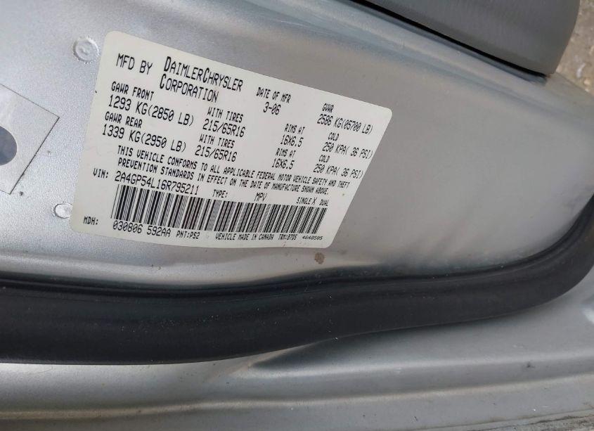 Photo 9 of 2006 Chrysler Town & COUNTRY TOURING (VIN 2A4GP54L16R795211)