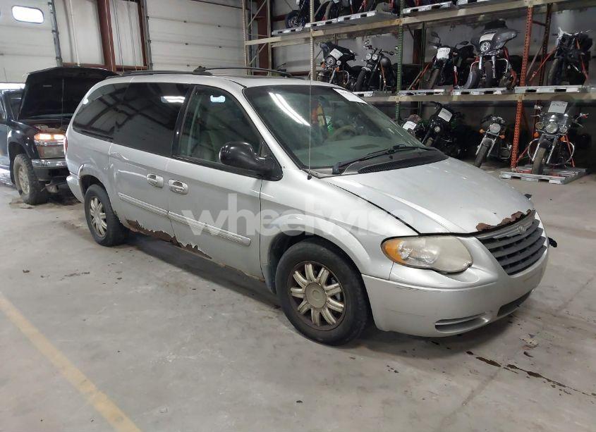 2006 Chrysler Town & COUNTRY TOURING (VIN 2A4GP54L46R712449) main photo