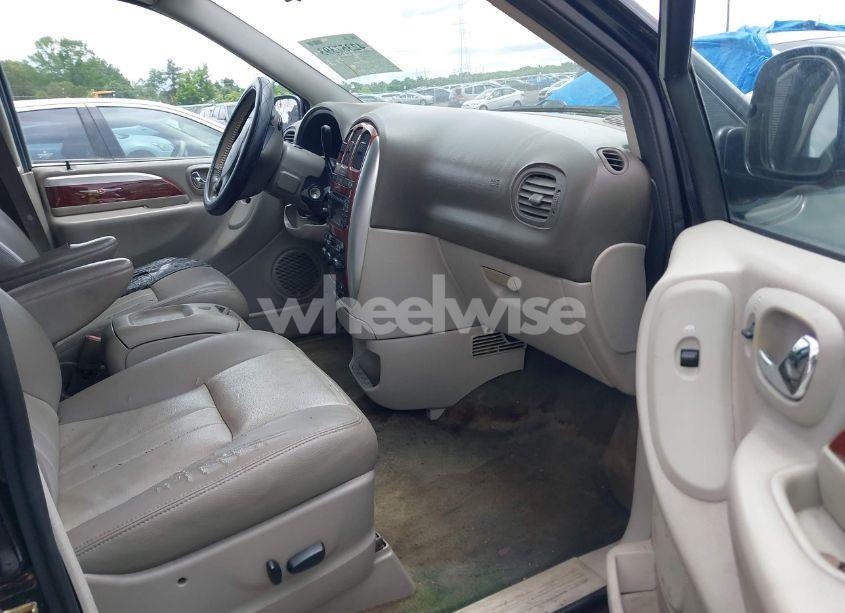 Photo 5 of 2006 Chrysler Town & COUNTRY TOURING (VIN 2A4GP54L66R694987)