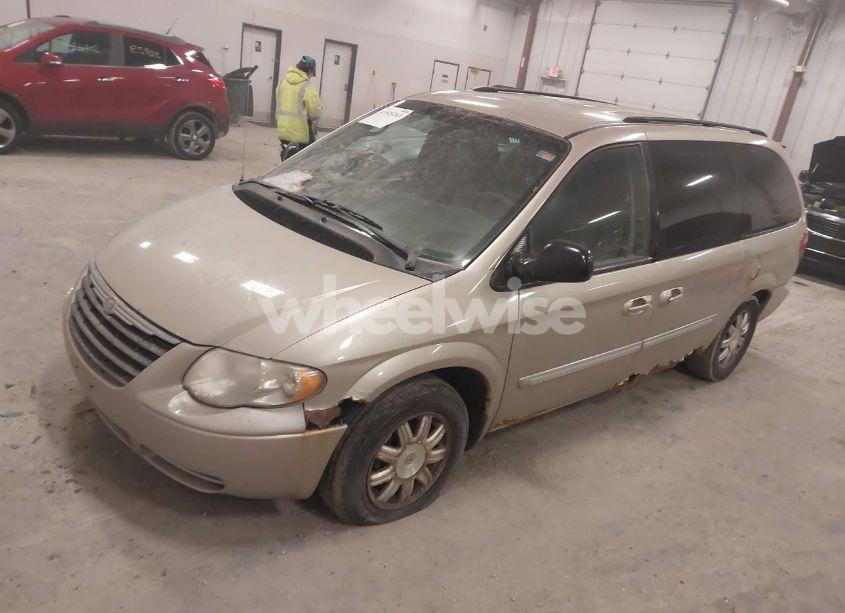 Photo 2 of 2006 Chrysler Town & COUNTRY TOURING (VIN 2A4GP54L66R822998)