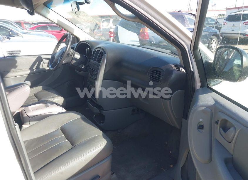 Photo 5 of 2006 Chrysler Town & COUNTRY TOURING (VIN 2A4GP54L66R849652)