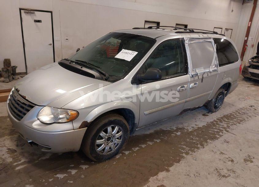 Photo 2 of 2007 Chrysler Town & COUNTRY TOURING (VIN 2A4GP54L87R138116)