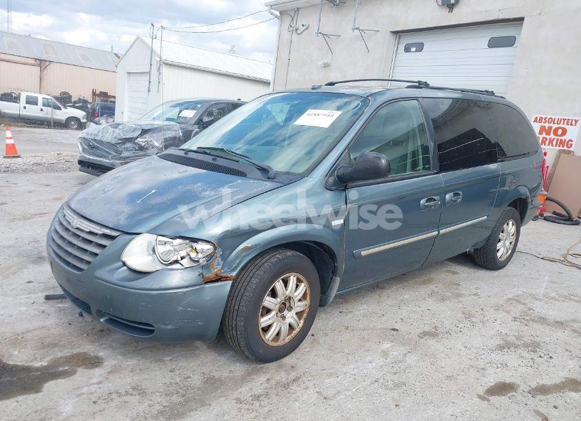 Photo 2 of 2006 Chrysler Town & COUNTRY TOURING (VIN 2A4GP54LX6R693048)