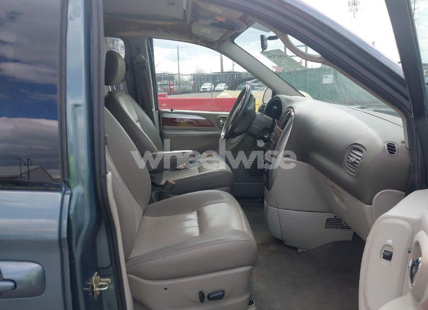 Photo 5 of 2006 Chrysler Town & COUNTRY TOURING (VIN 2A4GP54LX6R693048)