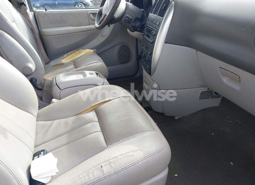 Photo 5 of 2006 Chrysler Town & COUNTRY TOURING (VIN 2A4GP54LX6R817867)