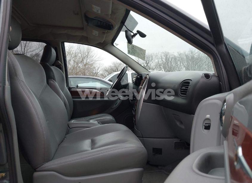 Photo 5 of 2006 Chrysler Town & COUNTRY LIMITED (VIN 2A4GP64L06R910712)