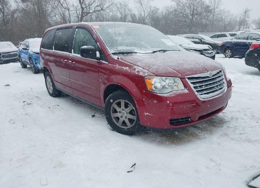 2010 Chrysler Town & COUNTRY NEW LX (VIN 2A4RR2D12AR357189) main photo