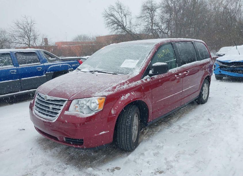 Photo 2 of 2010 Chrysler Town & COUNTRY NEW LX (VIN 2A4RR2D12AR357189)