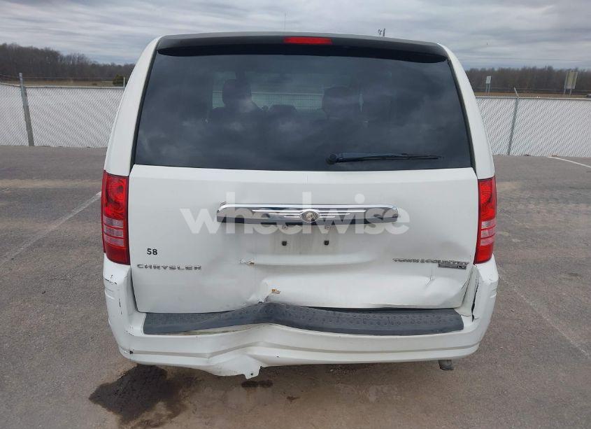 Photo 6 of 2010 Chrysler Town & COUNTRY NEW LX (VIN 2A4RR2D12AR357239)