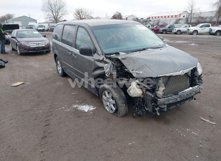 2010 Chrysler Town & COUNTRY NEW LX (VIN 2A4RR2D12AR404849) main photo
