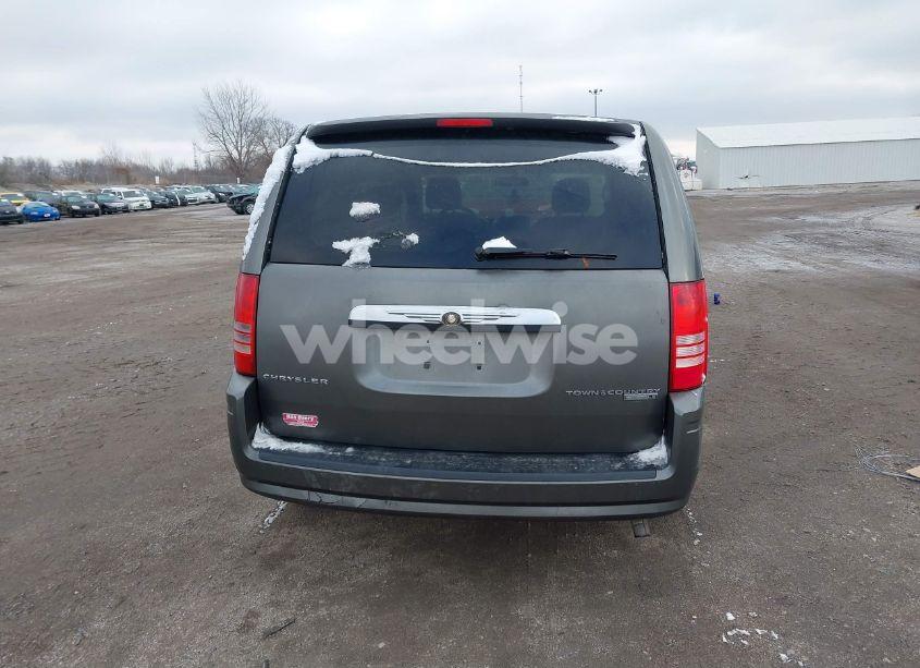Photo 16 of 2010 Chrysler Town & COUNTRY NEW LX (VIN 2A4RR2D12AR404849)