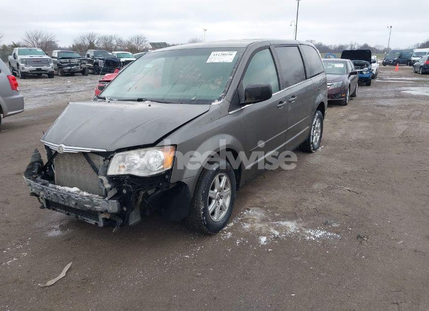Photo 2 of 2010 Chrysler Town & COUNTRY NEW LX (VIN 2A4RR2D12AR404849)