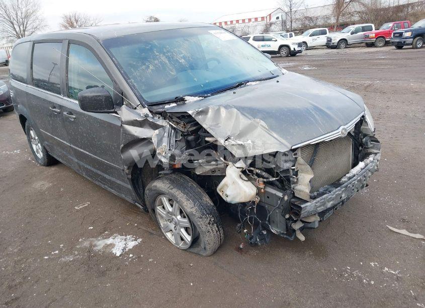 Photo 6 of 2010 Chrysler Town & COUNTRY NEW LX (VIN 2A4RR2D12AR404849)