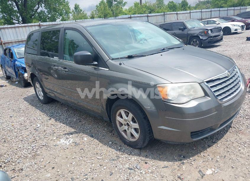 2010 Chrysler Town & COUNTRY NEW LX (VIN 2A4RR2D14AR329894) main photo