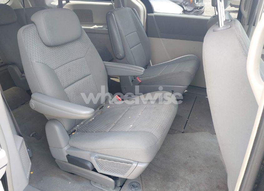 Photo 8 of 2010 Chrysler Town & COUNTRY NEW LX (VIN 2A4RR2D14AR329894)