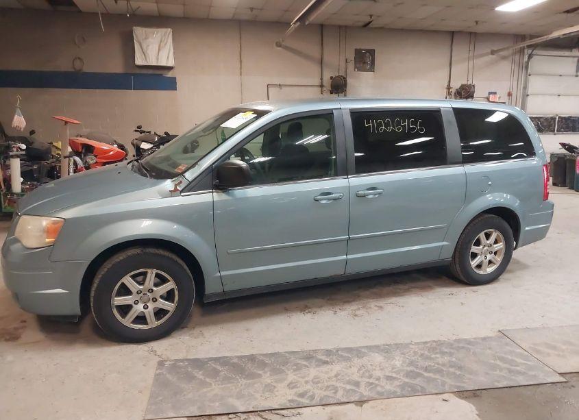 Photo 12 of 2010 Chrysler Town & COUNTRY NEW LX (VIN 2A4RR2D15AR365822)