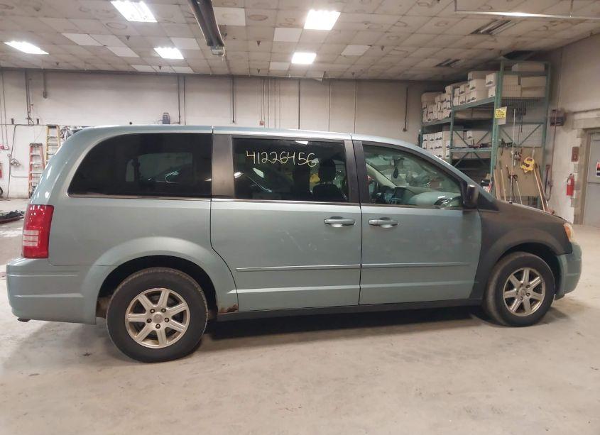 Photo 14 of 2010 Chrysler Town & COUNTRY NEW LX (VIN 2A4RR2D15AR365822)