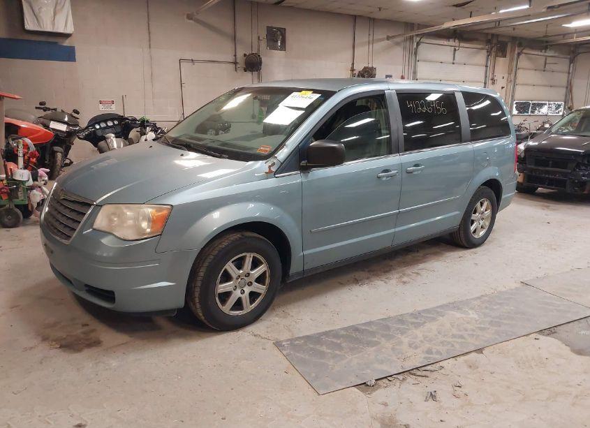 Photo 2 of 2010 Chrysler Town & COUNTRY NEW LX (VIN 2A4RR2D15AR365822)