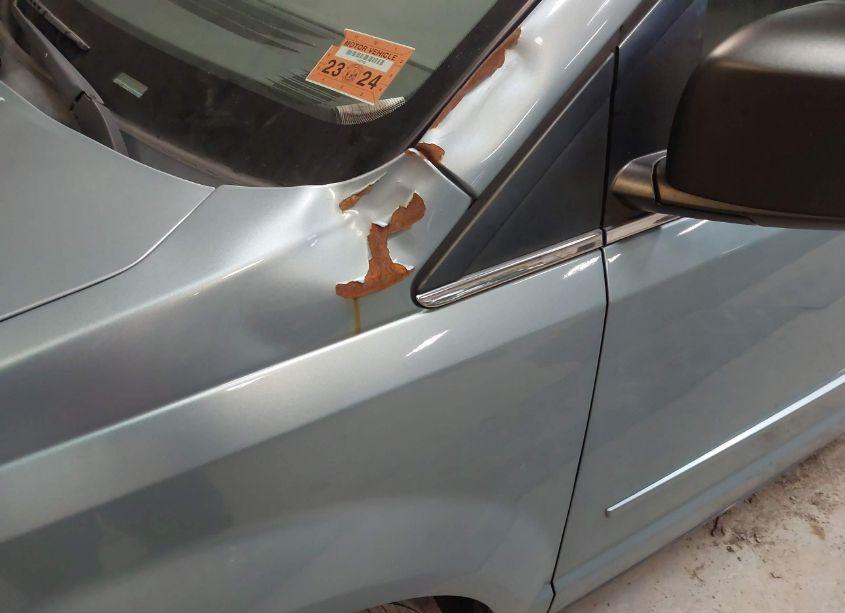 Photo 6 of 2010 Chrysler Town & COUNTRY NEW LX (VIN 2A4RR2D15AR365822)