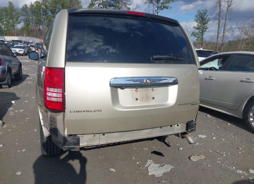 Photo 6 of 2010 Chrysler Town & COUNTRY NEW LX (VIN 2A4RR2D16AR374545)