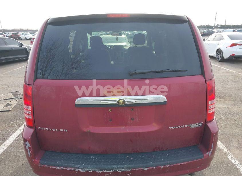 Photo 16 of 2010 Chrysler Town & COUNTRY NEW LX (VIN 2A4RR2D16AR374772)