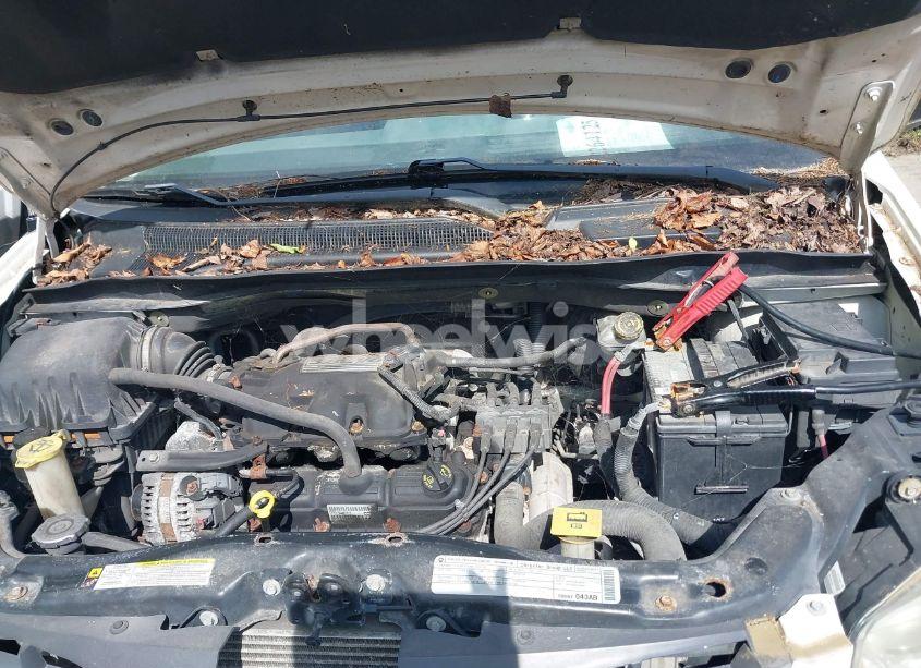 Photo 10 of 2010 Chrysler Town & COUNTRY NEW LX (VIN 2A4RR2D17AR405642)