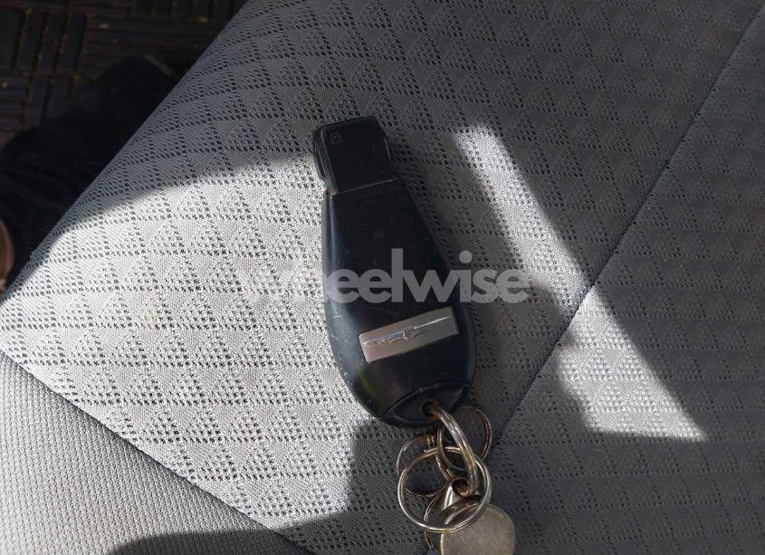 Photo 11 of 2010 Chrysler Town & COUNTRY NEW LX (VIN 2A4RR2D17AR405642)