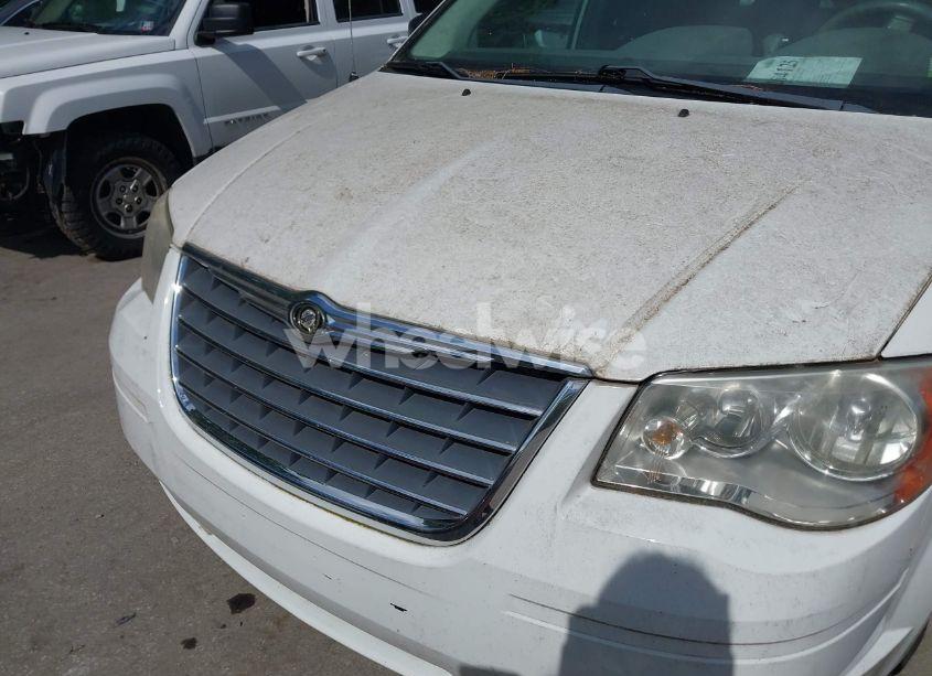 Photo 13 of 2010 Chrysler Town & COUNTRY NEW LX (VIN 2A4RR2D17AR405642)