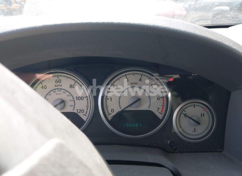 Photo 7 of 2010 Chrysler Town & COUNTRY NEW LX (VIN 2A4RR2D17AR405642)