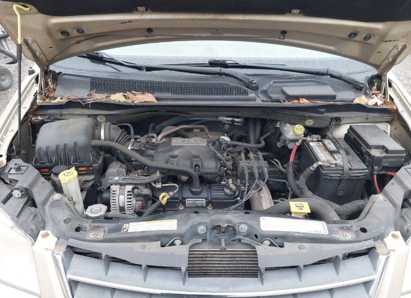 Photo 10 of 2010 Chrysler Town & COUNTRY NEW LX (VIN 2A4RR2D18AR321877)