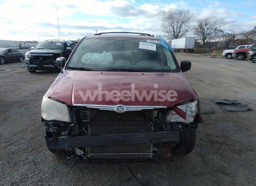 Photo 12 of 2010 Chrysler Town & COUNTRY NEW LX (VIN 2A4RR2D18AR375258)