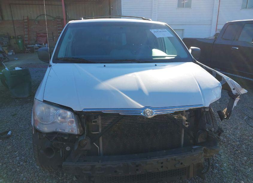 Photo 13 of 2010 Chrysler Town & COUNTRY NEW LX (VIN 2A4RR2D18AR381528)