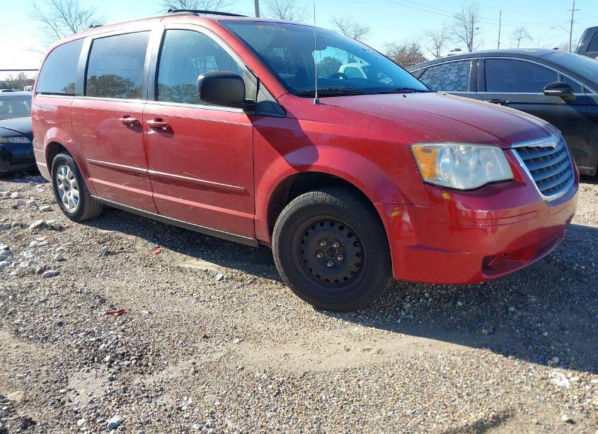 2010 Chrysler Town & COUNTRY LX (VIN 2A4RR4DE0AR155563) main photo