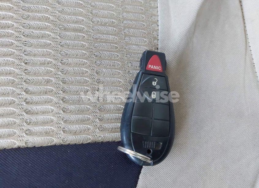 Photo 11 of 2010 Chrysler Town & COUNTRY LX (VIN 2A4RR4DE0AR186389)