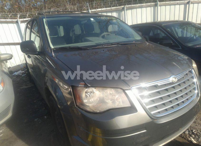 2010 Chrysler Town & COUNTRY LX (VIN 2A4RR4DE4AR344250) main photo