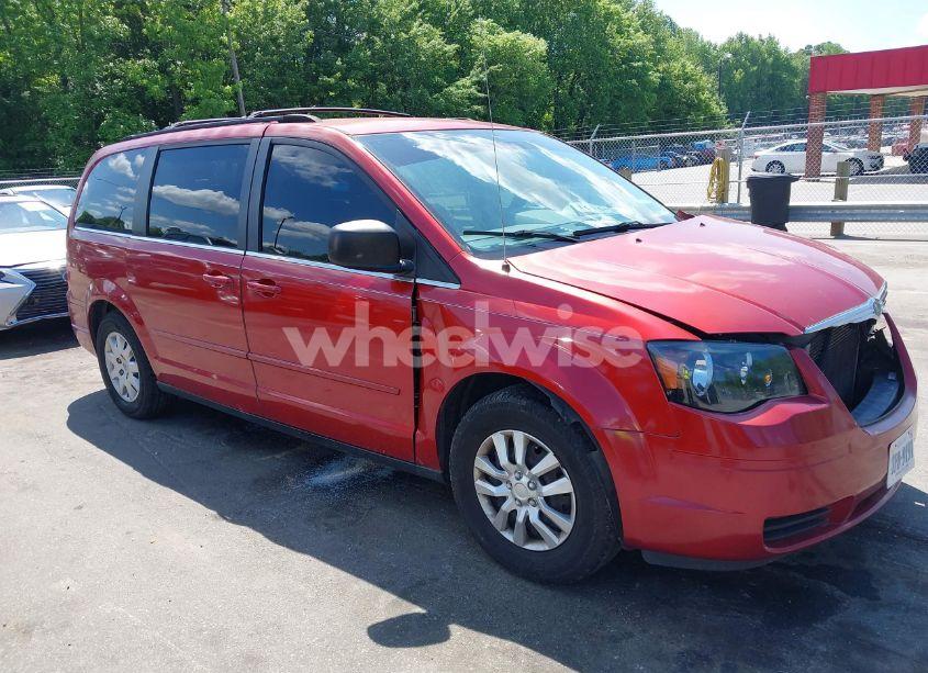 2010 Chrysler Town & COUNTRY LX (VIN 2A4RR4DE5AR220231) main photo