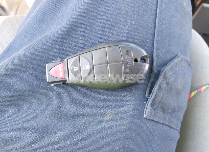 Photo 11 of 2010 Chrysler Town & COUNTRY LX (VIN 2A4RR4DE5AR220231)