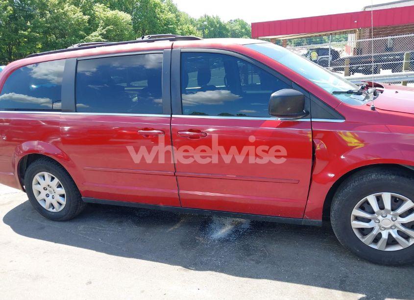 Photo 13 of 2010 Chrysler Town & COUNTRY LX (VIN 2A4RR4DE5AR220231)