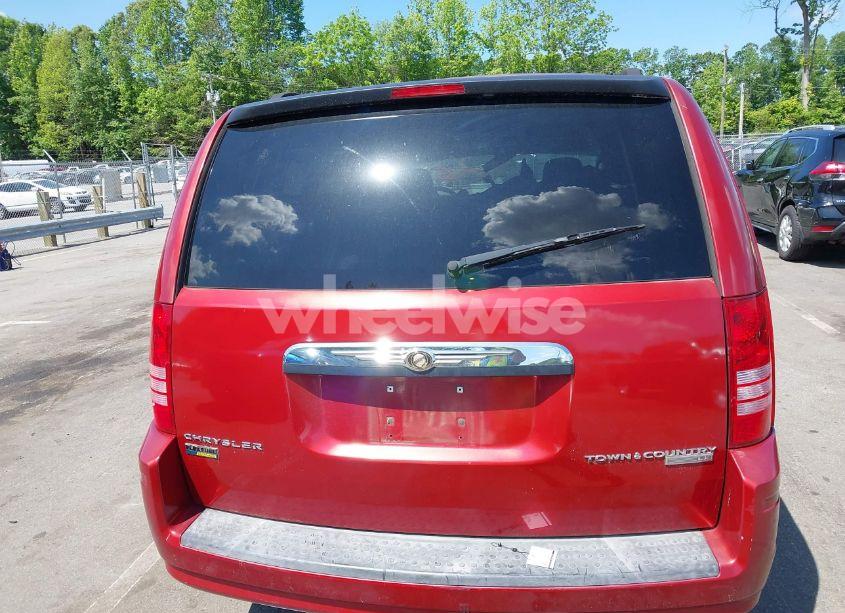 Photo 16 of 2010 Chrysler Town & COUNTRY LX (VIN 2A4RR4DE5AR220231)